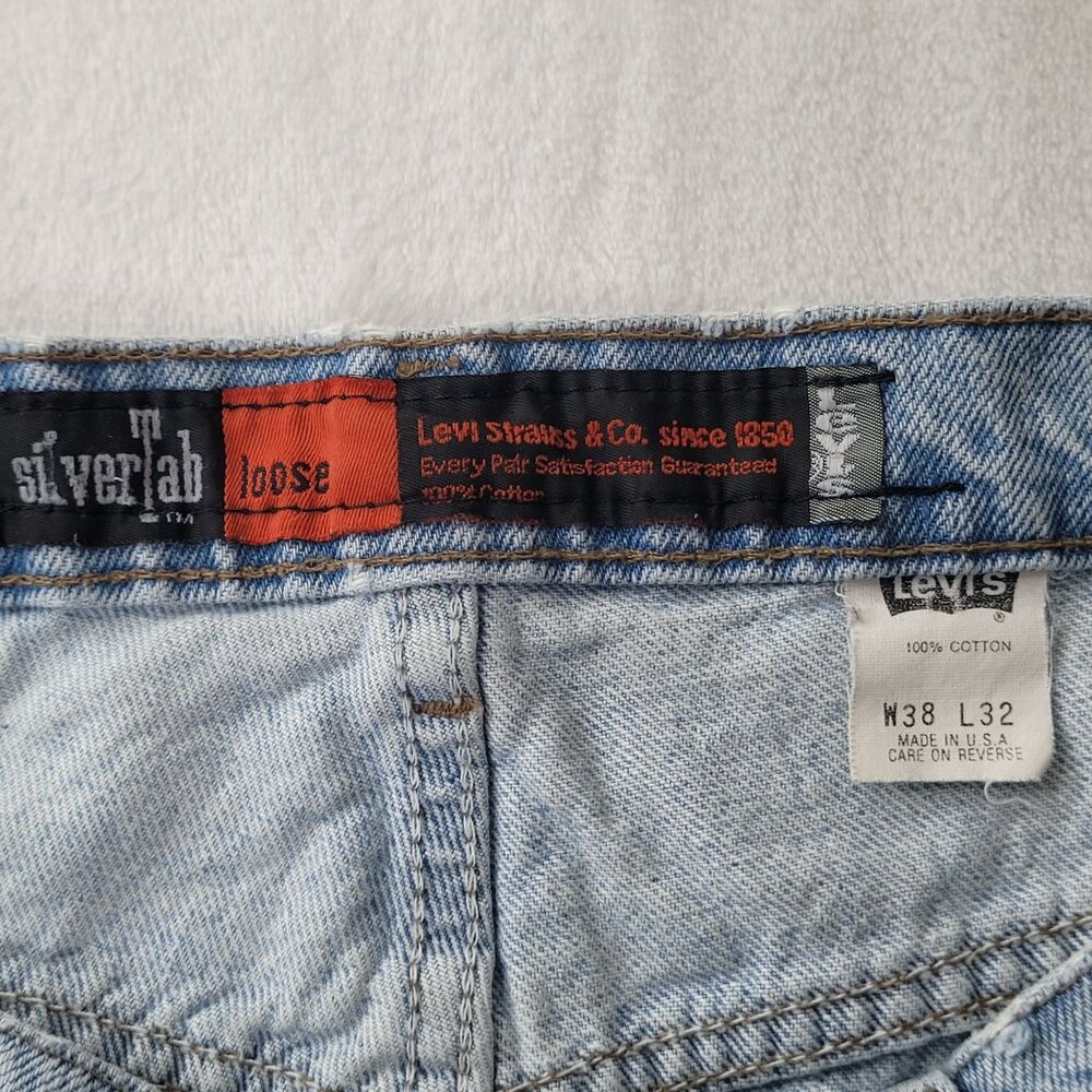 VTG 90's Levi's Silver Tab Men's Loose Fit Light Blue Denim Jeans Size 38x32 USA - Picture 11 of 12